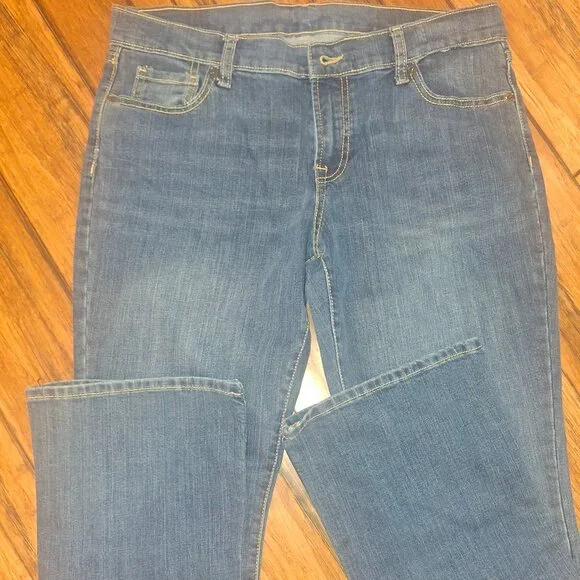 Jeans - Picture 3 of 3